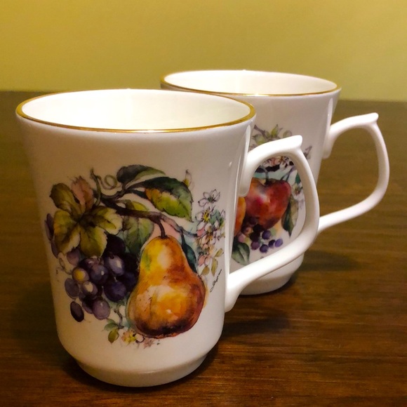 Vintage Set of 2 Jason fine bone china mugs - red apples, pear/grapes - Picture 10 of 10